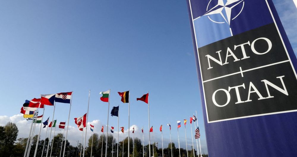 Nenshkruhen protokollet per pranimin e Suedise dhe Finlandes ne NATO